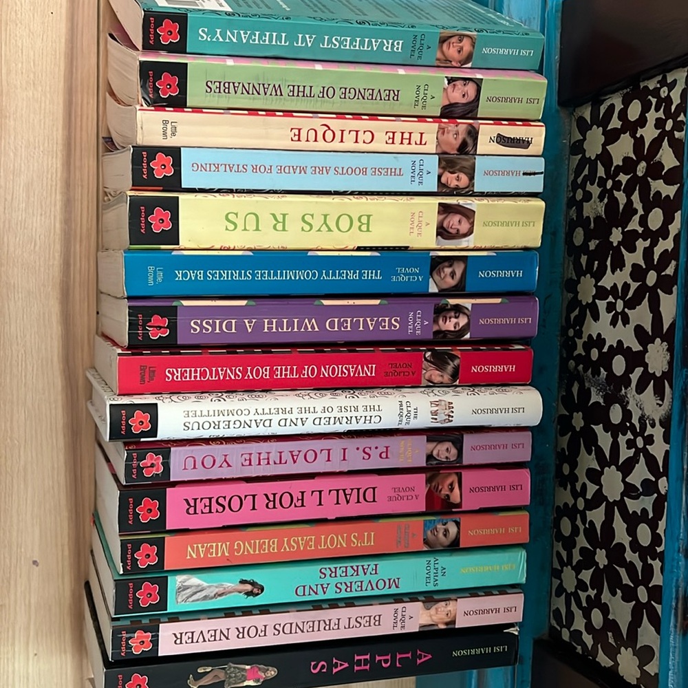 Lot of 15 Lisi Harrison Teen Novels
